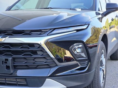 Used 2025 Chevrolet Blazer LT AWD/4WD image 9