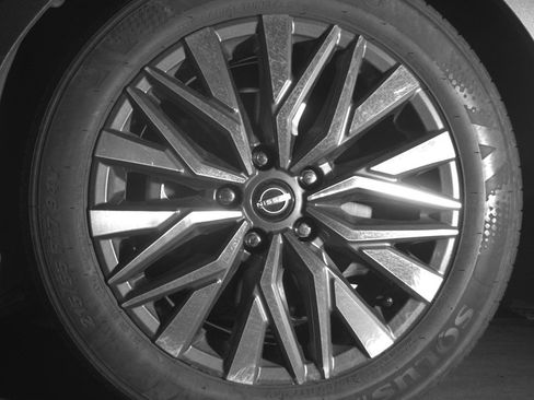 Used 2025 Nissan Altima 2.5 SV image 12