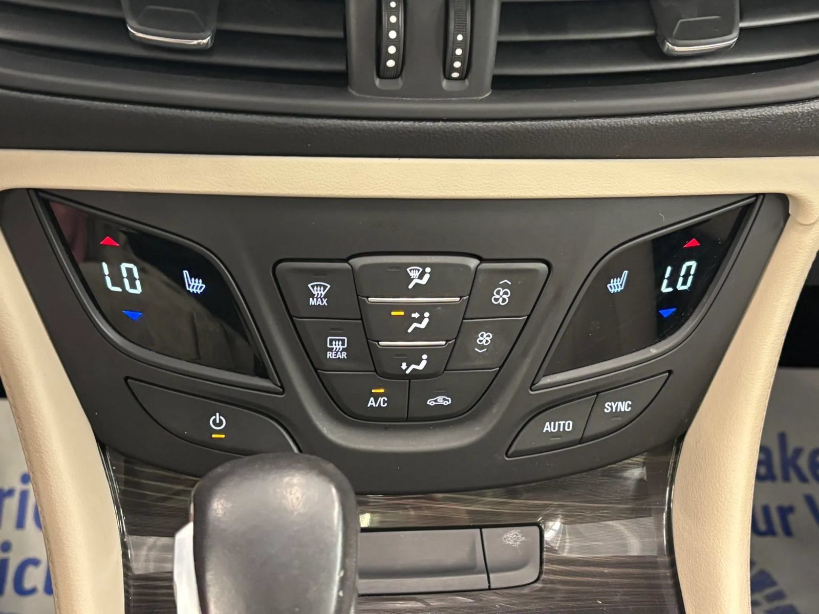 Used 2019 Buick Envision Essence AWD/4WD image 44