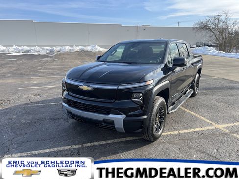 Used 2025 Chevrolet Silverado EV LT image 1