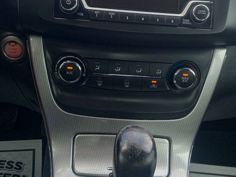 Used 2015 Nissan Sentra SR FWD image 18