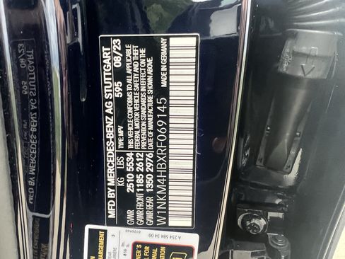 Used 2024 Mercedes-Benz GLC 300 4MATIC w/ AMG Line image 37