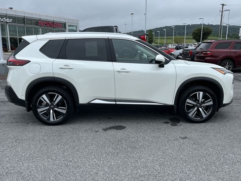 Used 2023 Nissan Rogue SL w/ SL Premium Package AWD/4WD image 2