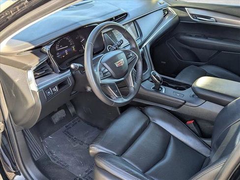 Used 2017 Cadillac XT5 Luxury image 10