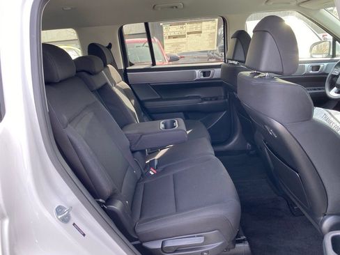 Used 2025 Hyundai Santa Fe SE FWD image 32