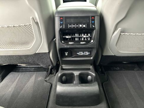 Used 2022 Jeep Grand Cherokee L Overland w/ Advanced Protech Group III image 22