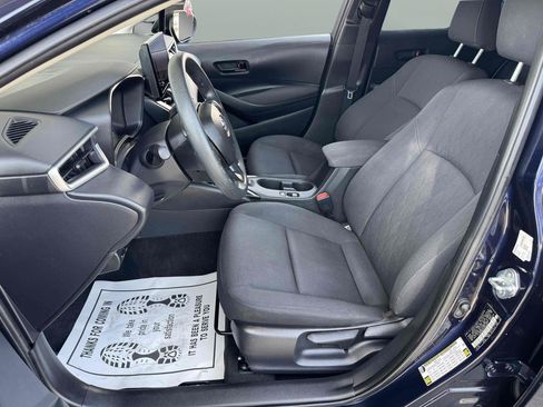 Used 2023 Toyota Corolla LE FWD image 6