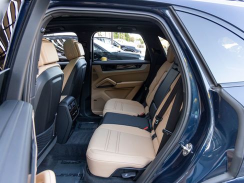 New 2025 Porsche Cayenne S image 43
