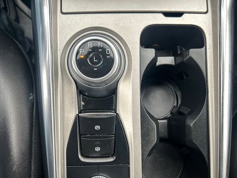 Used 2022 Ford Explorer XLT w/ Equipment Group 202A image 30