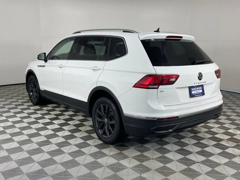 Used 2024 Volkswagen Tiguan SE FWD image 22