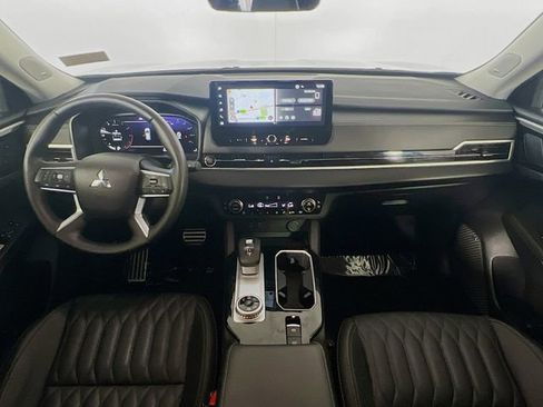 Used 2025 Mitsubishi Outlander SEL AWD/4WD image 28