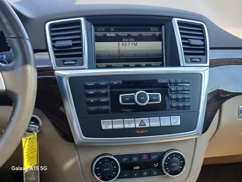 Used 2013 Mercedes-Benz ML 350 ML 350 Sport Utility 4D image 27