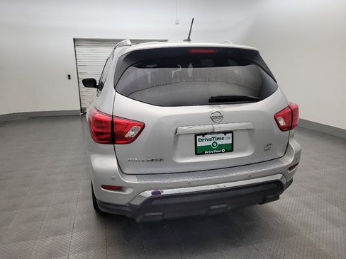 Used 2017 Nissan Pathfinder SV AWD/4WD image 6
