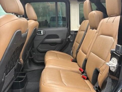 Used 2021 Jeep Wrangler Unlimited Rubicon AWD/4WD image 19