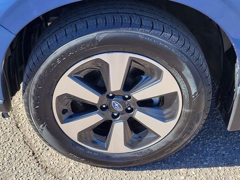 Used 2018 Subaru Forester 2.5i Premium w/ All-Weather Package image 10