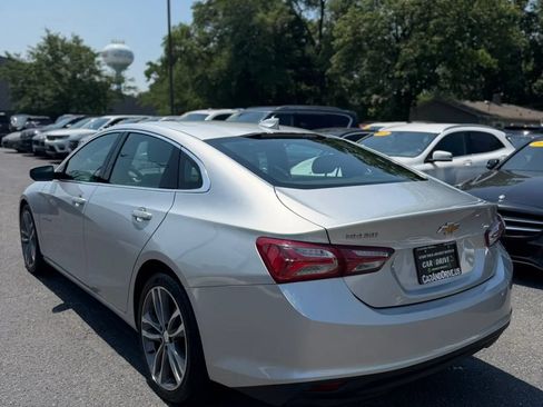 Used 2022 Chevrolet Malibu LT FWD image 3