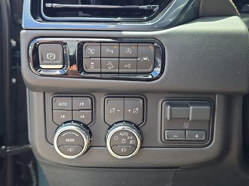 New 2026 GMC Yukon XL AT4 w/ AT4 Premium Plus Package AWD/4WD image 26