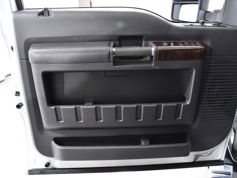 Used 2015 Ford F350 Platinum image 25