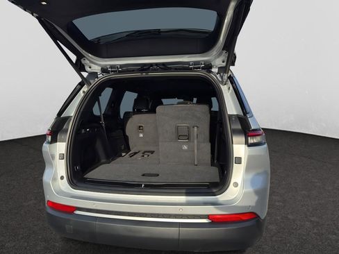 New 2026 Jeep Grand Cherokee L Limited image 17