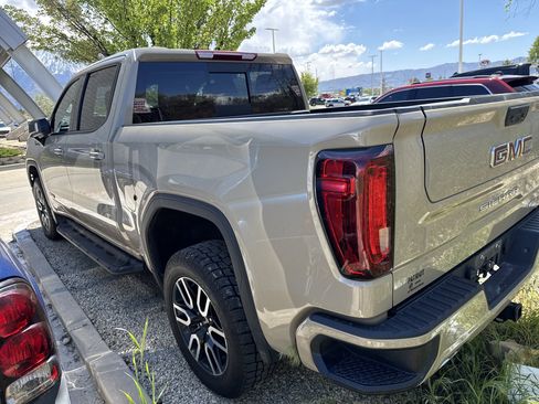 Used 2022 GMC Sierra 1500 AT4 w/ AT4 Preferred Package AWD/4WD image 6