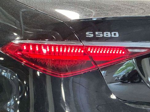 Certified 2022 Mercedes-Benz S 580 4MATIC Sedan image 8