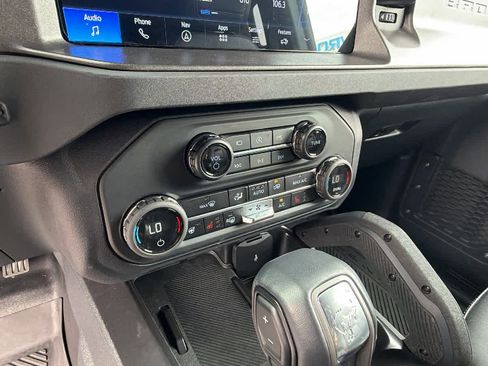 Used 2025 Ford Bronco Badlands AWD/4WD image 14