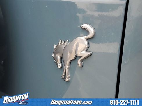 Used 2021 Ford Bronco Outer Banks image 6