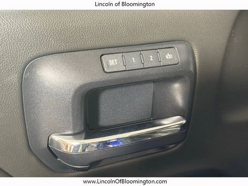 Used 2014 GMC Sierra 1500 SLT w/ SLT Crew Cab Value Package image 17