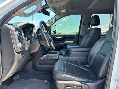Used 2022 GMC Sierra 3500 Denali AWD/4WD image 17