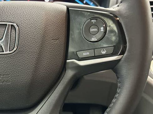 Used 2018 Honda Odyssey Touring image 18