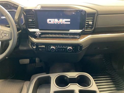 New 2026 GMC Sierra 1500 SLE image 12