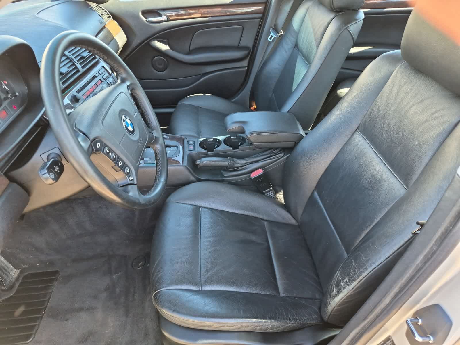 Used 2000 BMW 323i Sedan RWD image 16
