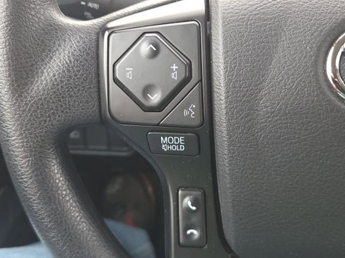 Used 2022 Toyota Tacoma SR image 32