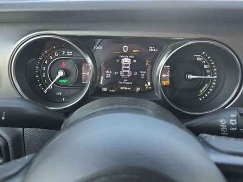 Used 2023 Jeep Wrangler Unlimited w/ Cold Weather Group AWD/4WD image 11