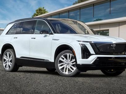 New 2026 Cadillac Vistiq Luxury w/ LPO, Floor Liner Package