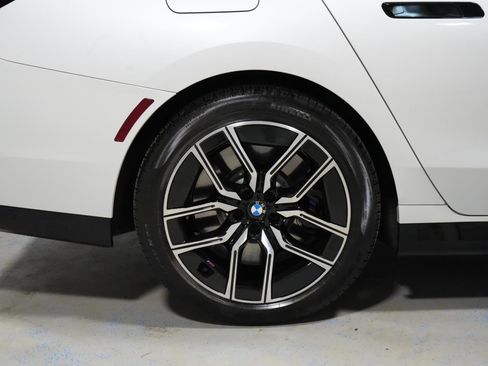 Used 2023 BMW 760i xDrive w/ Luxury Rear Seating Package AWD/4WD image 38
