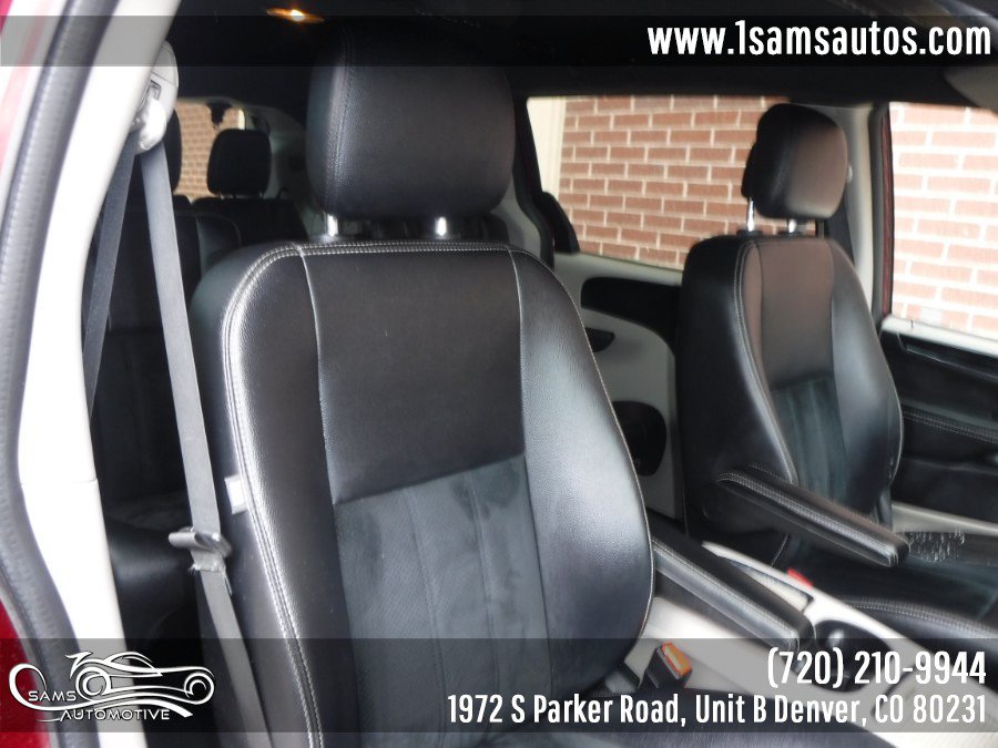 Used 2018 Dodge Grand Caravan SXT FWD image 12