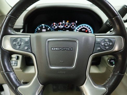 Used 2019 GMC Yukon Denali w/ Denali Ultimate Package AWD/4WD image 10