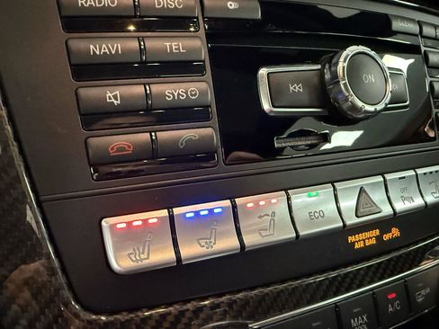 Used 2013 Mercedes-Benz SL 63 AMG image 24