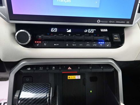 Used 2023 Toyota Tundra Capstone AWD/4WD image 9