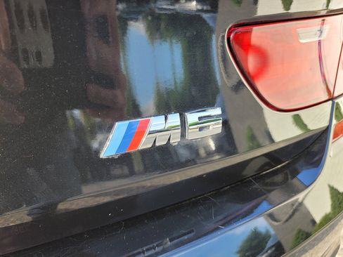 Used 2015 BMW M6 Convertible image 24