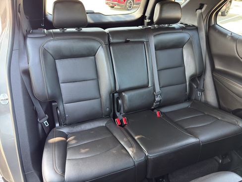 Used 2018 Chevrolet Equinox Premier AWD/4WD image 38