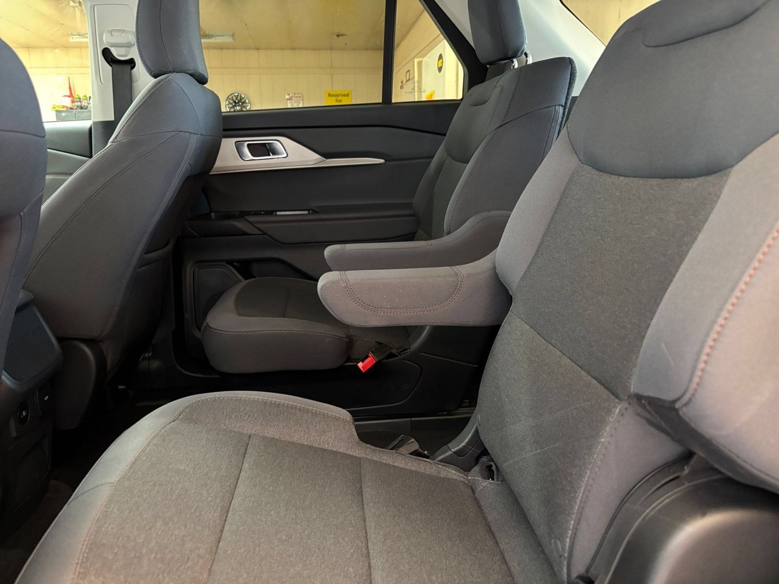 Used 2026 Ford Explorer Active AWD/4WD image 26