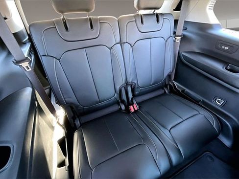 Used 2021 Jeep Grand Cherokee L Limited image 24