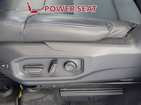 Used 2024 Toyota Tundra Platinum AWD/4WD image 16