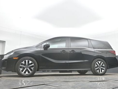Certified 2025 Honda Odyssey EX-L image 46