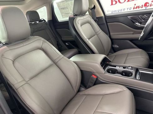 New 2026 Lincoln Corsair Premiere image 19