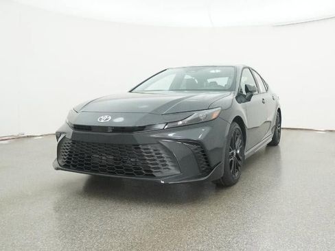 New 2026 Toyota Camry SE image 32