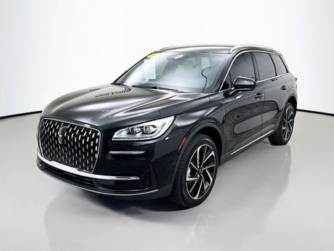 Used 2024 Lincoln Corsair Reserve image 3