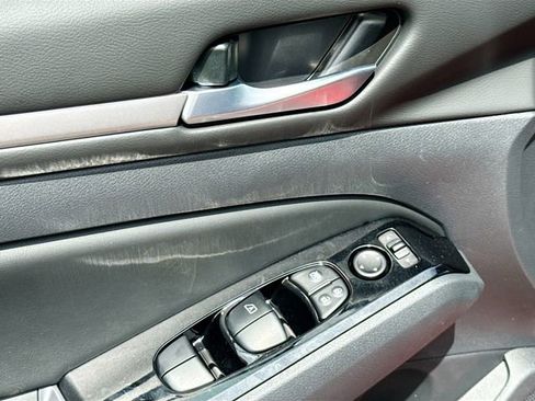 New 2025 Nissan Altima 2.5 SR w/ SR Premium Package image 16